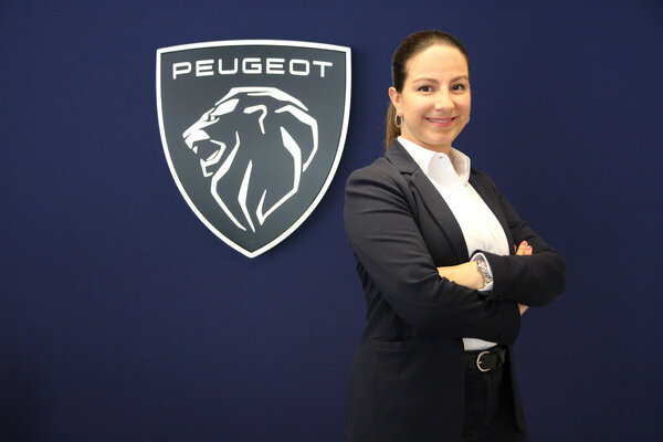 yasemin_bruggisser_peugeot_emil_frey